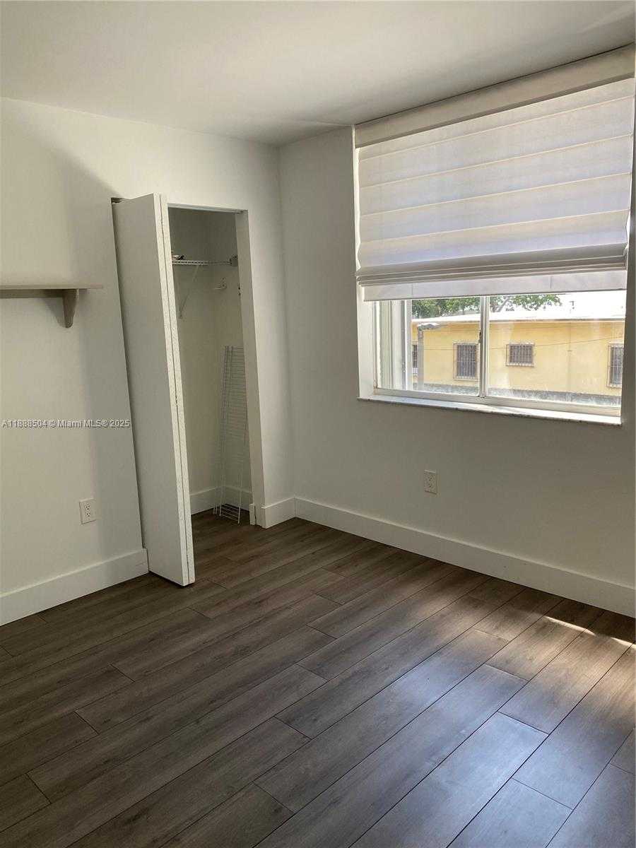 Small Image of 126 SOUTH WEST 17TH RD #208, Miami Number 12
