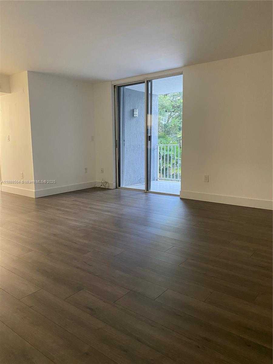 Small Image of 126 SOUTH WEST 17TH RD #208, Miami Number 6