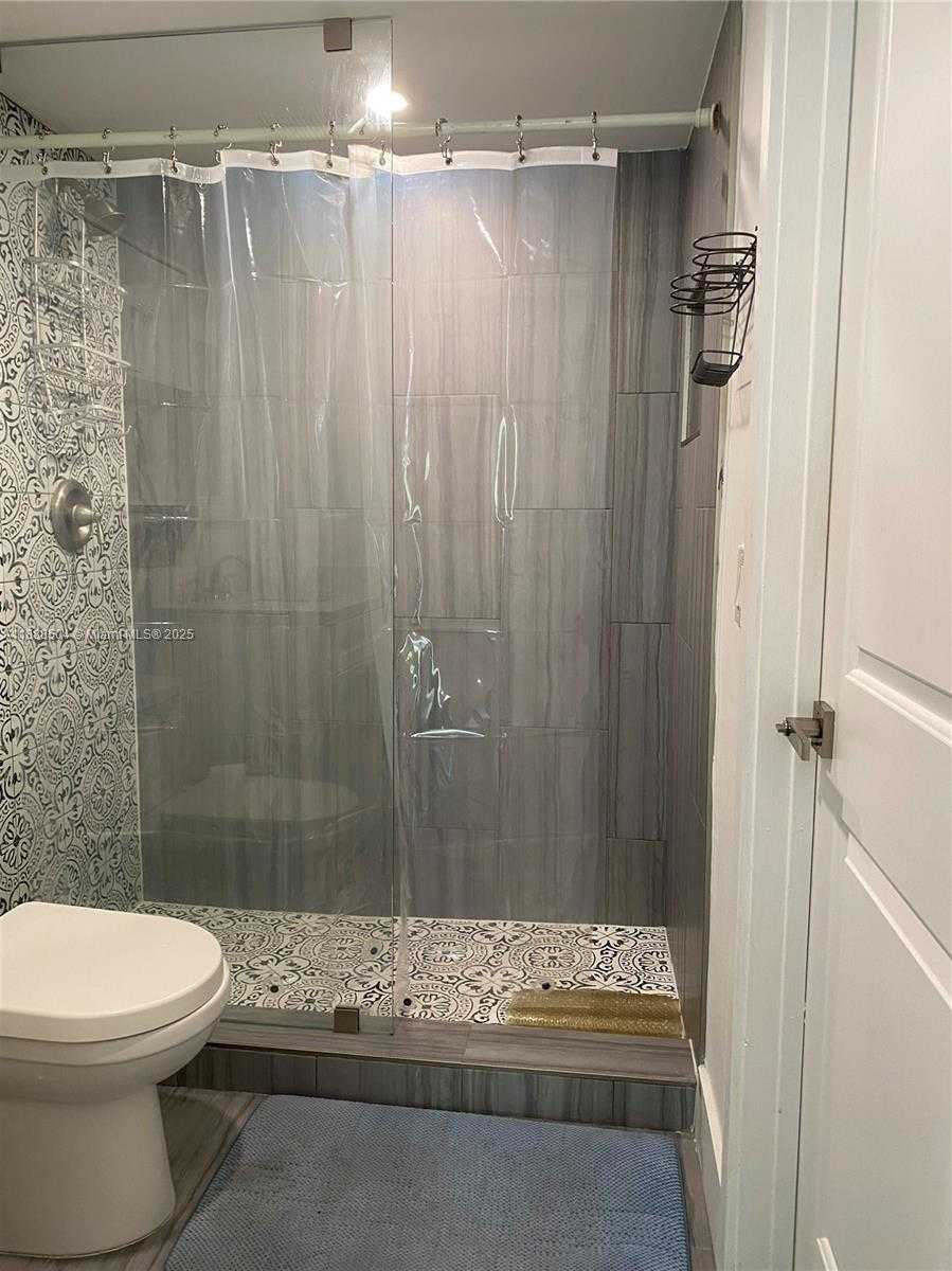 Small Image of 126 SOUTH WEST 17TH RD #208, Miami Number 9