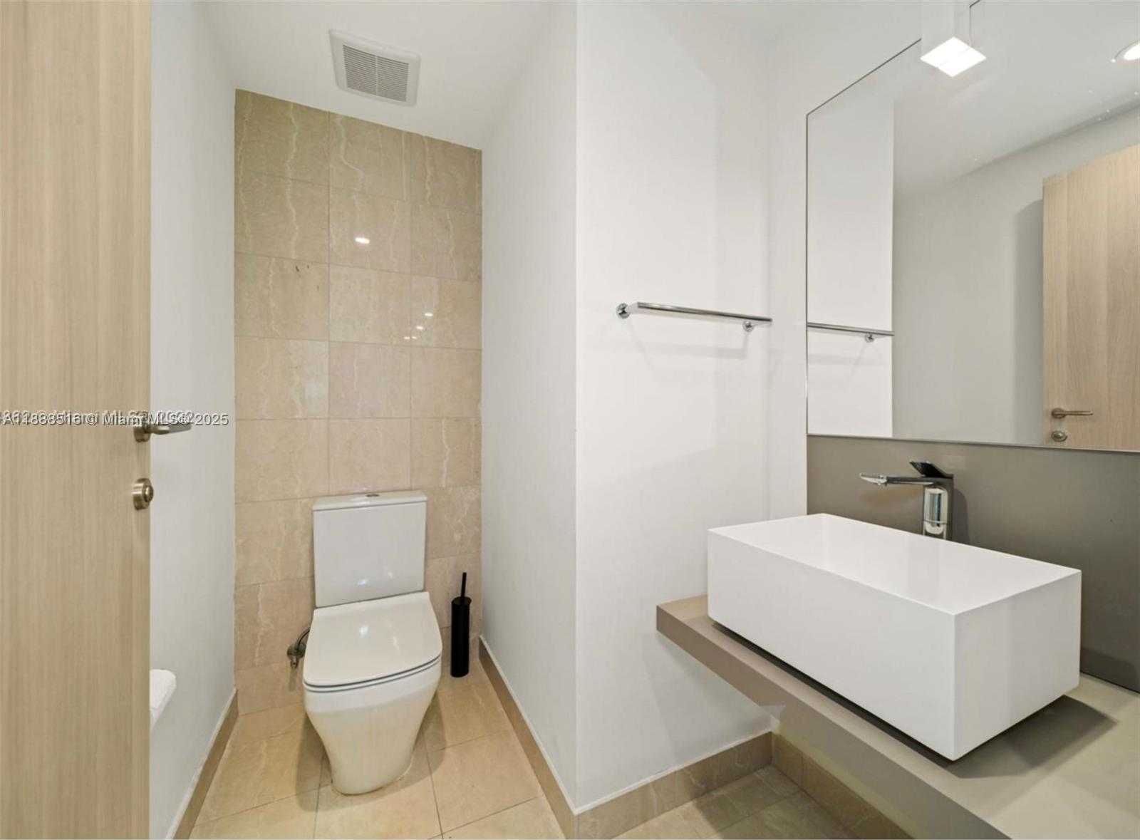 Small Image of Miami Number 5