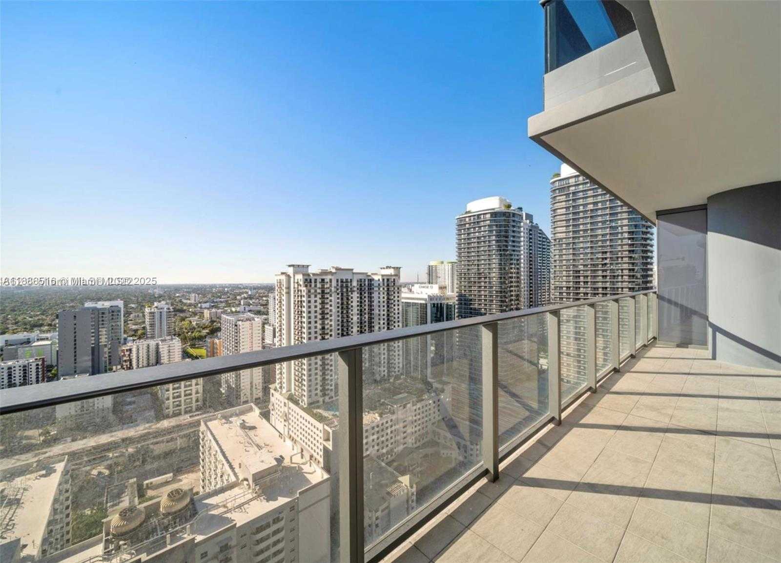 Small Image of Miami Number 8
