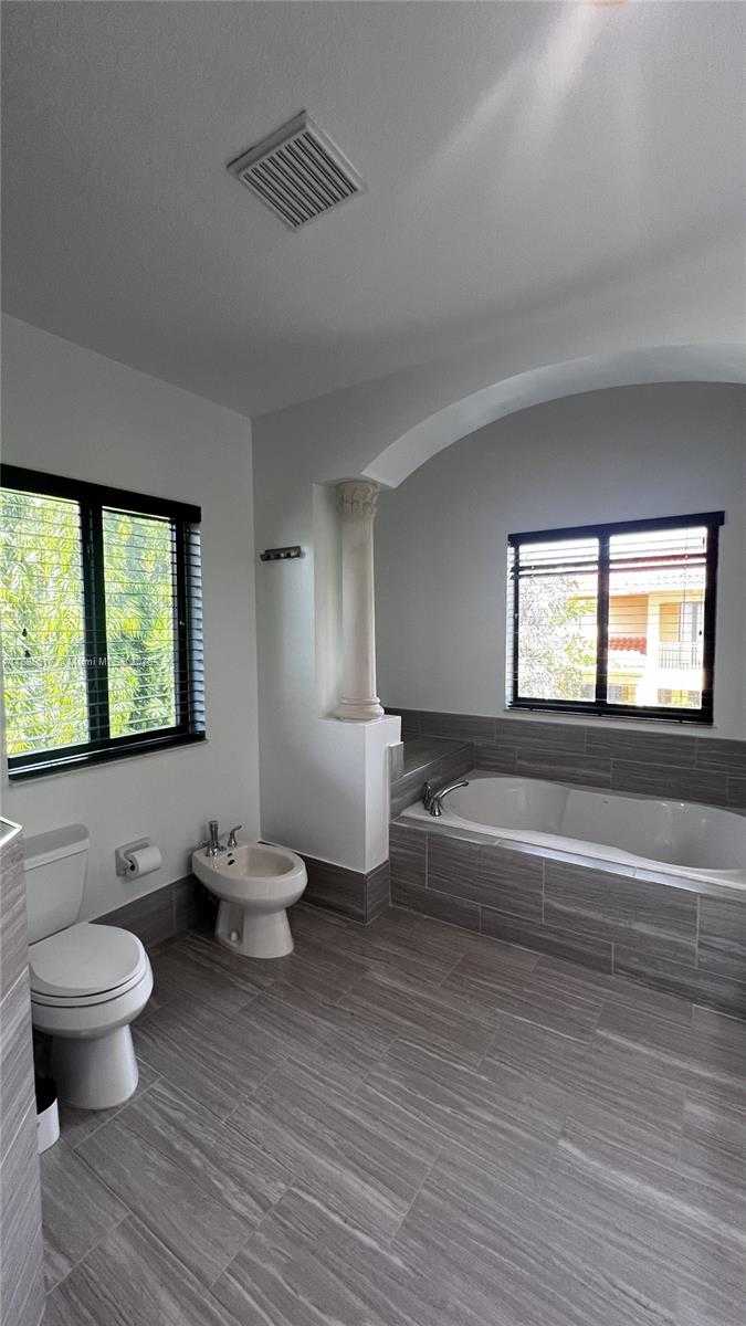 Small Image of 7567 SOUTH WEST 189TH ST, Cutler Bay Number 43