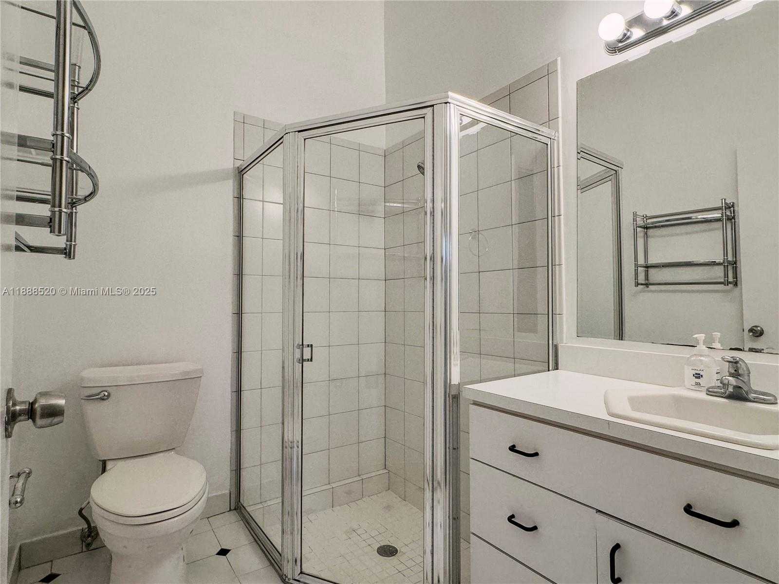 Small Image of 11116 SOUTH WEST 134TH PL, Miami Number 10