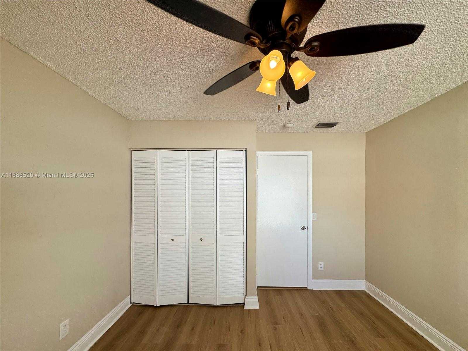 Small Image of 11116 SOUTH WEST 134TH PL, Miami Number 14