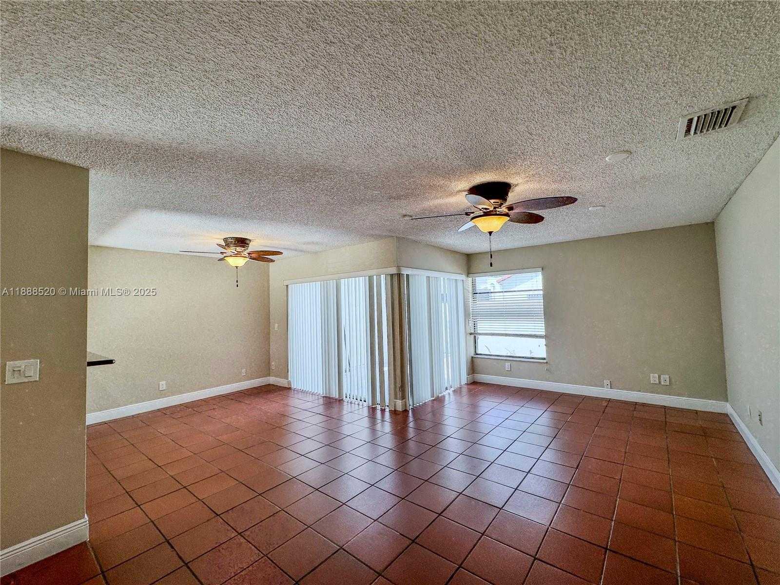 Small Image of 11116 SOUTH WEST 134TH PL, Miami Number 2