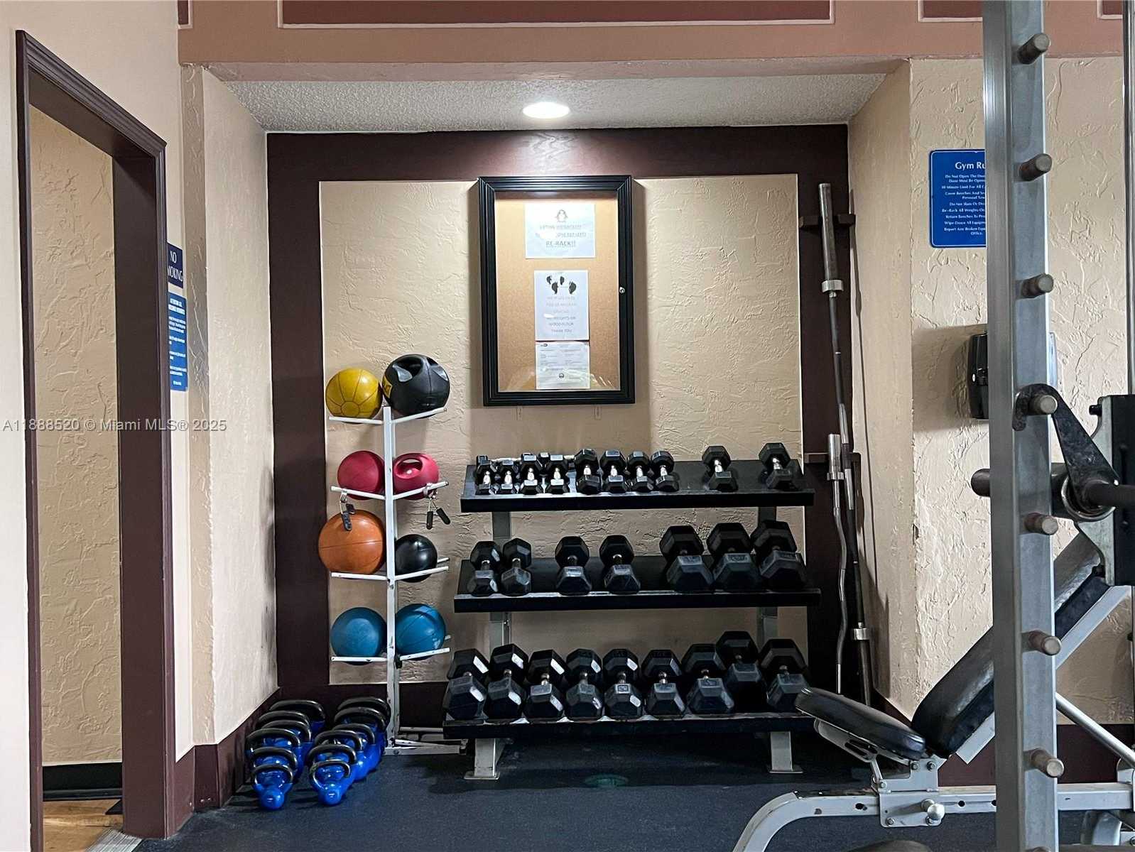Small Image of 11116 SOUTH WEST 134TH PL, Miami Number 22