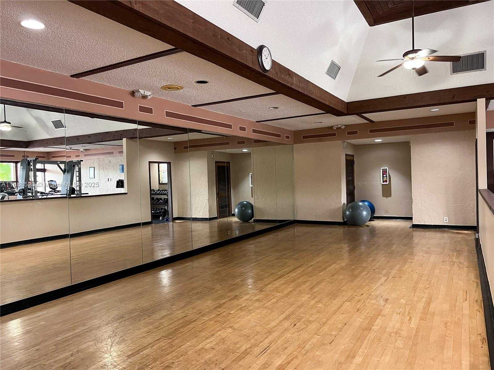 Small Image of 11116 SOUTH WEST 134TH PL, Miami Number 25