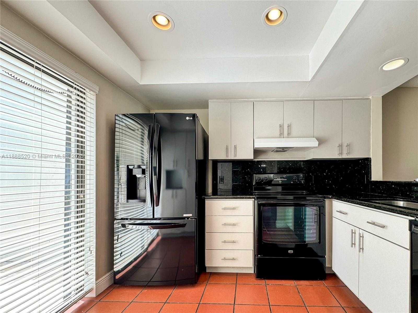 Small Image of 11116 SOUTH WEST 134TH PL, Miami Number 3
