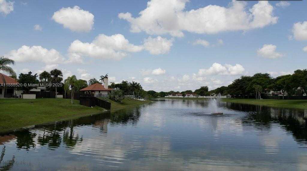 Small Image of 11116 SOUTH WEST 134TH PL, Miami Number 41