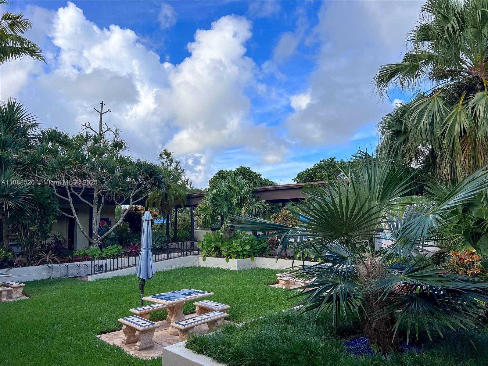 Small Image of 11116 SOUTH WEST 134TH PL, Miami Number 51