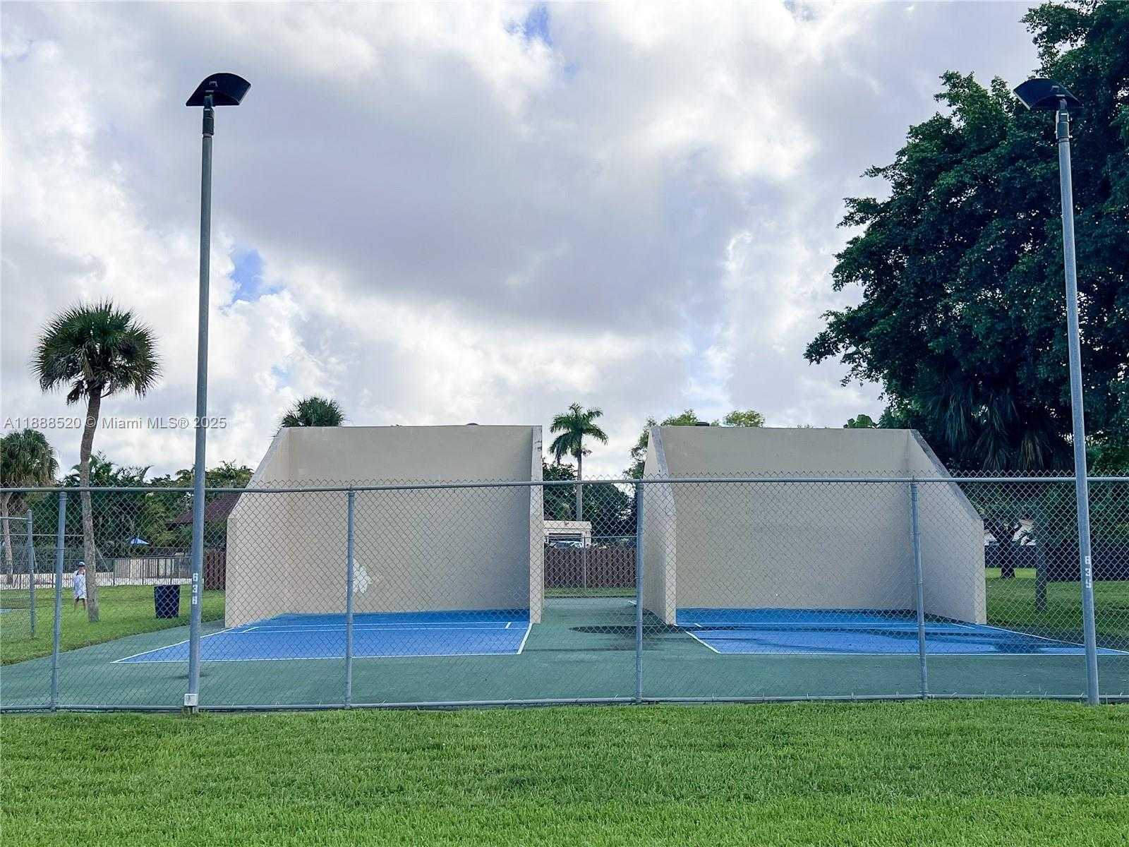 Small Image of 11116 SOUTH WEST 134TH PL, Miami Number 57