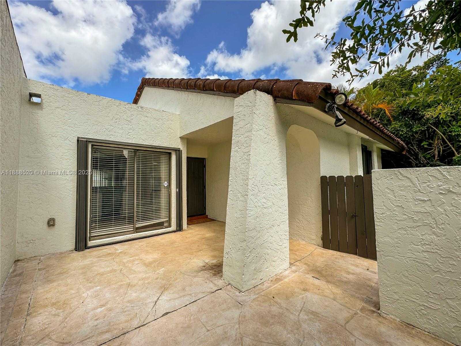 Small Image of 11116 SOUTH WEST 134TH PL, Miami Number 6