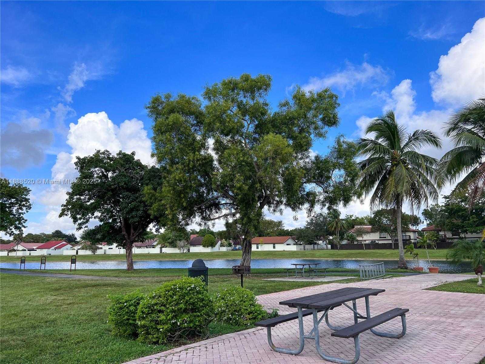 Small Image of 11116 SOUTH WEST 134TH PL, Miami Number 63