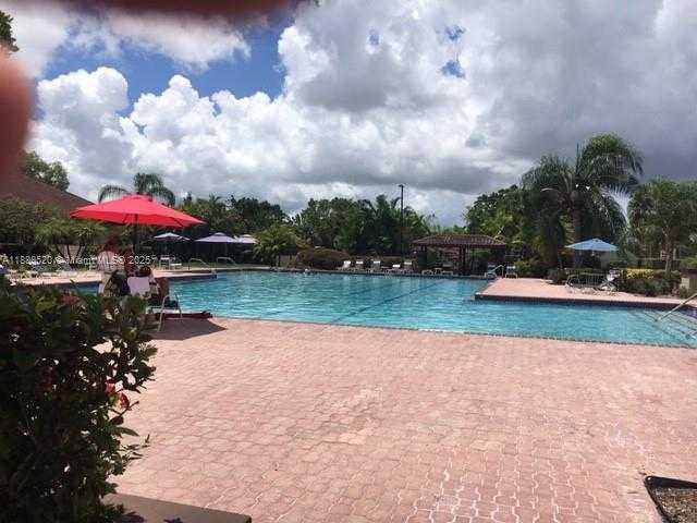 Small Image of 11116 SOUTH WEST 134TH PL, Miami Number 70