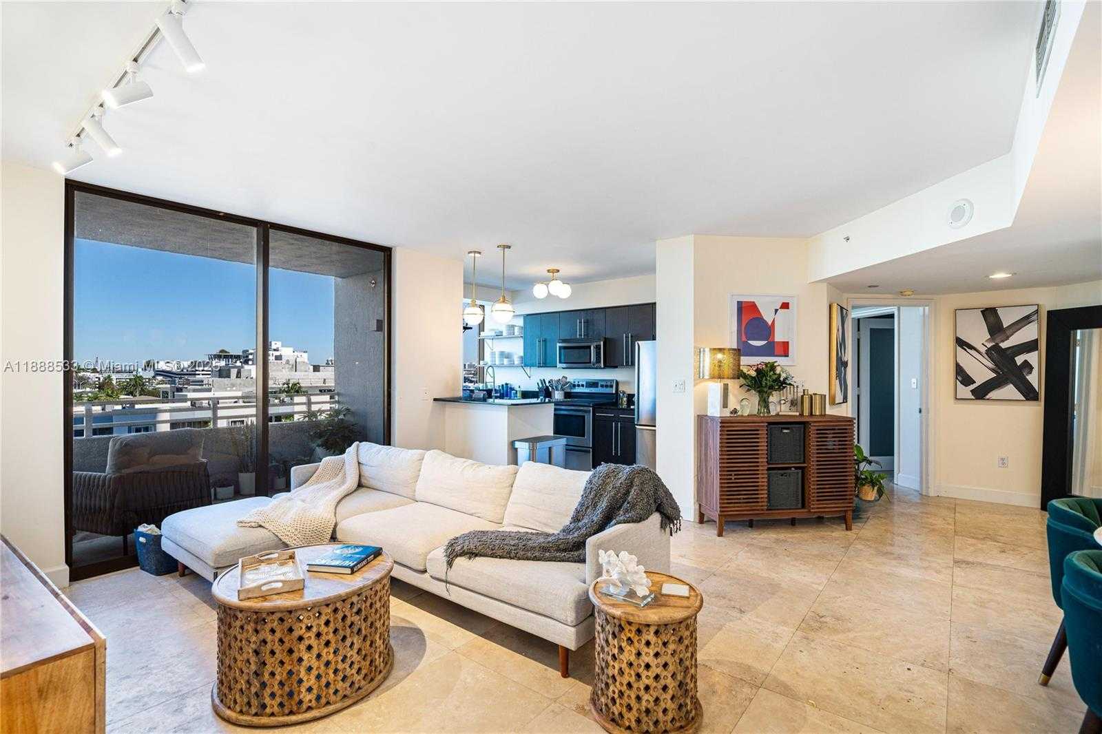 Small Image of 1330 WEST AVE #611, Miami Beach Number 10