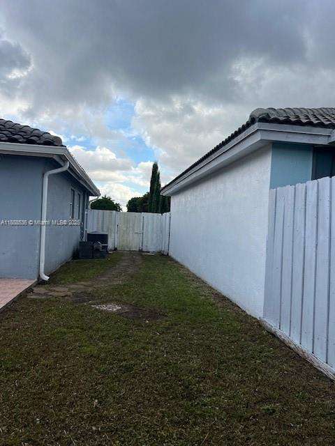 Small Image of 15125 SOUTH WEST 138TH TER, Miami Number 14