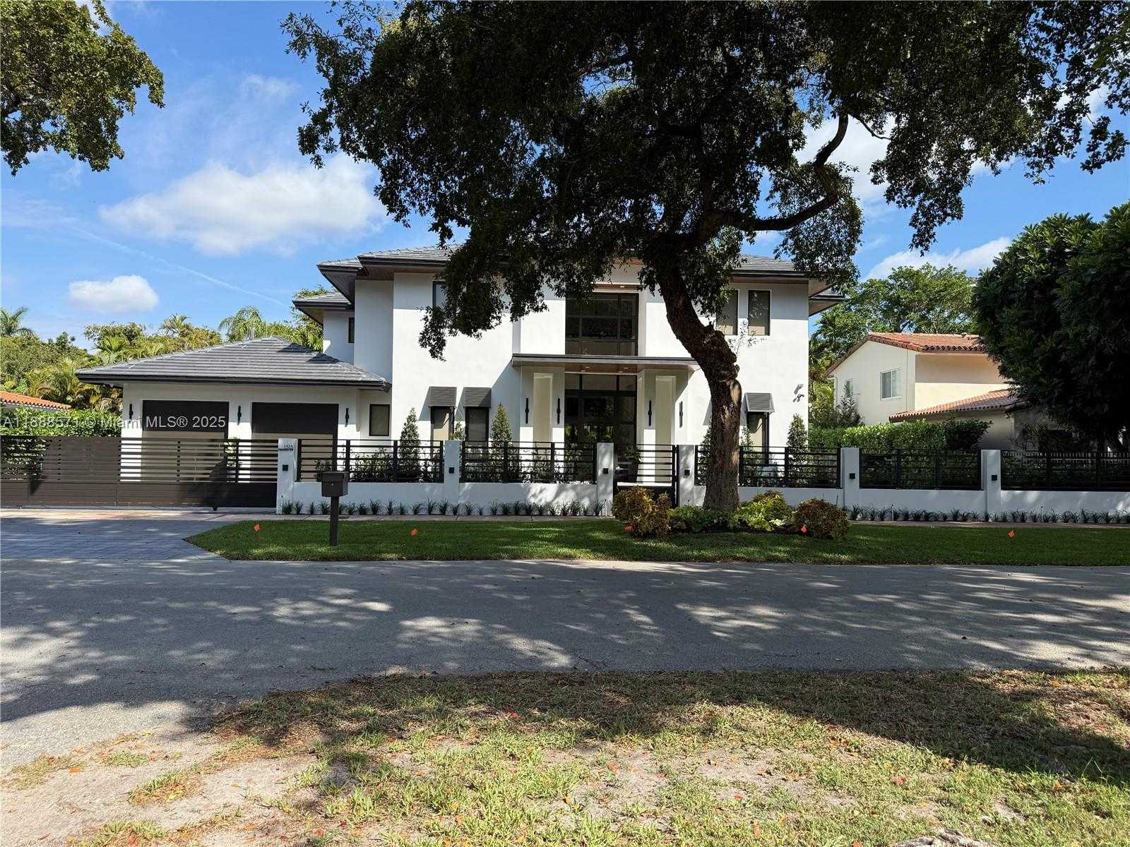 Small Image of 1515 URBINO AVE, Coral Gables Number 2