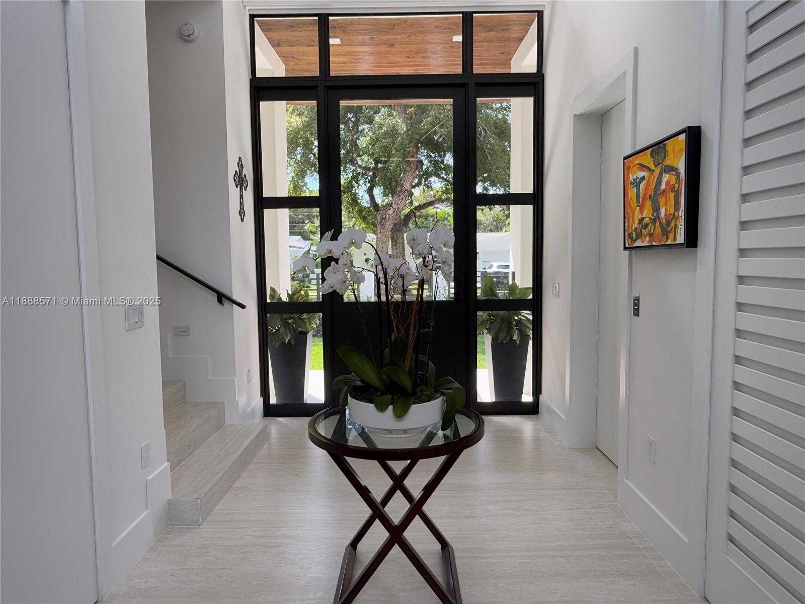 Small Image of 1515 URBINO AVE, Coral Gables Number 4