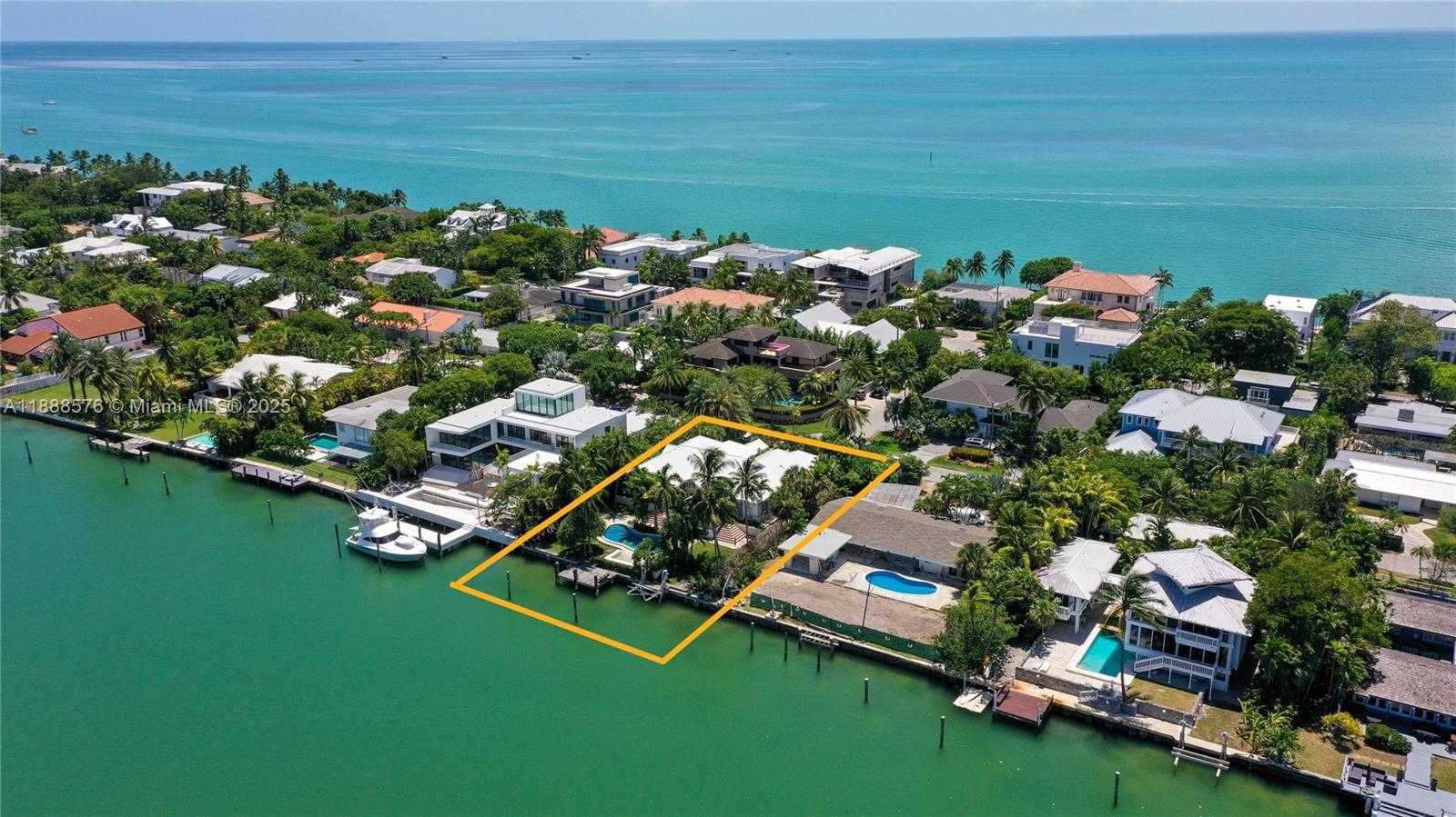 Small Image of 621 NORTH MASHTA DRIVE, Key Biscayne Number 15