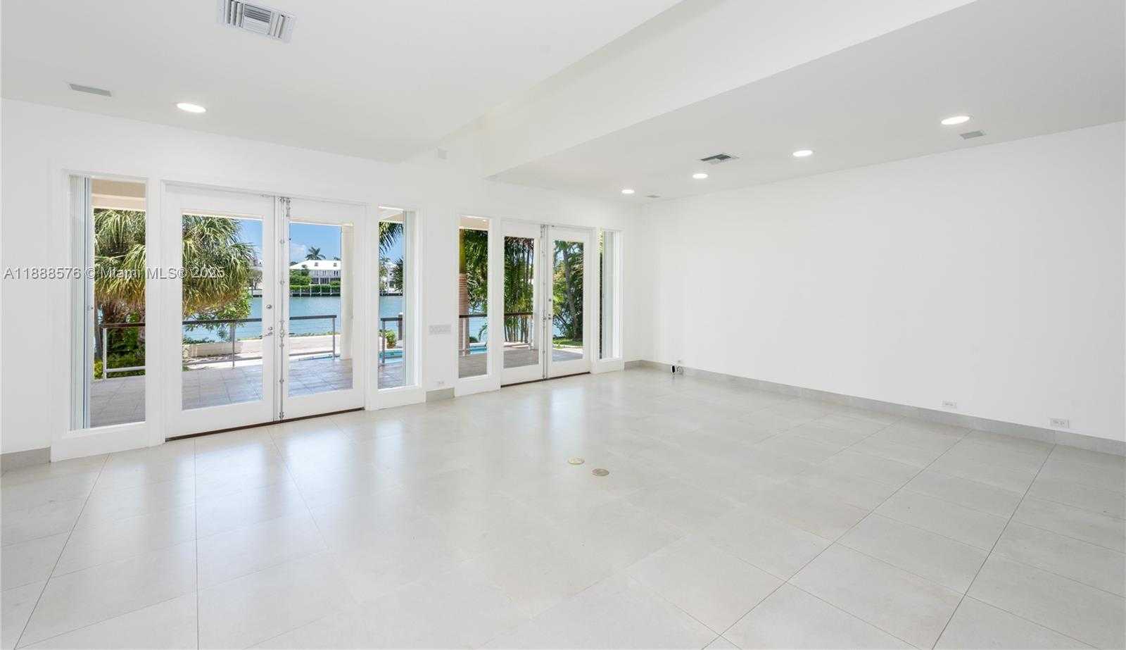 Small Image of 621 NORTH MASHTA DRIVE, Key Biscayne Number 6