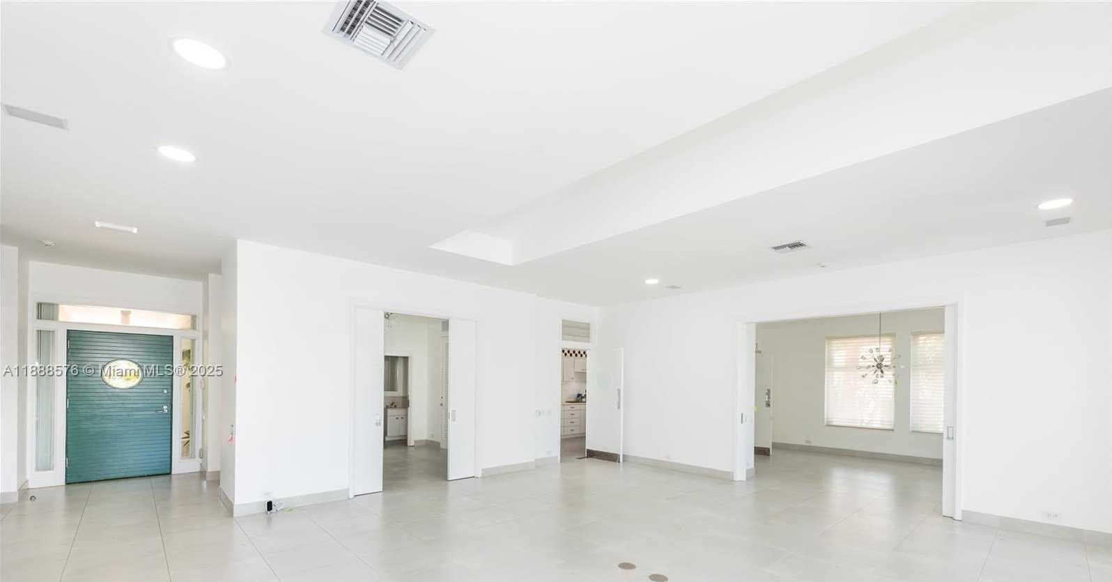 Small Image of 621 NORTH MASHTA DRIVE, Key Biscayne Number 7