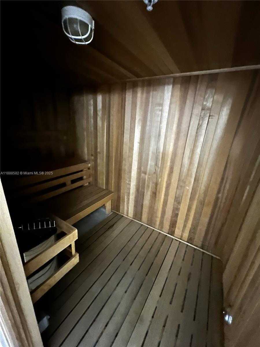 Small Image of 6700 INDIAN CREEK DR #807, Miami Beach Number 26