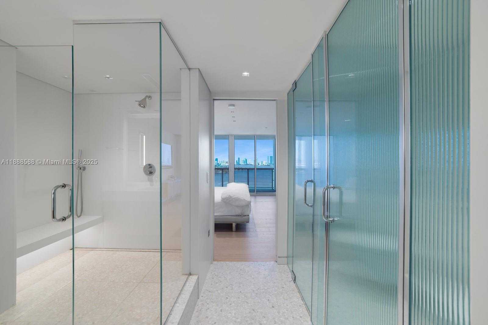 Small Image of 1900 SUNSET HARBOUR DR 2102/4 DR #2102/04/06, Miami Beach Number 14