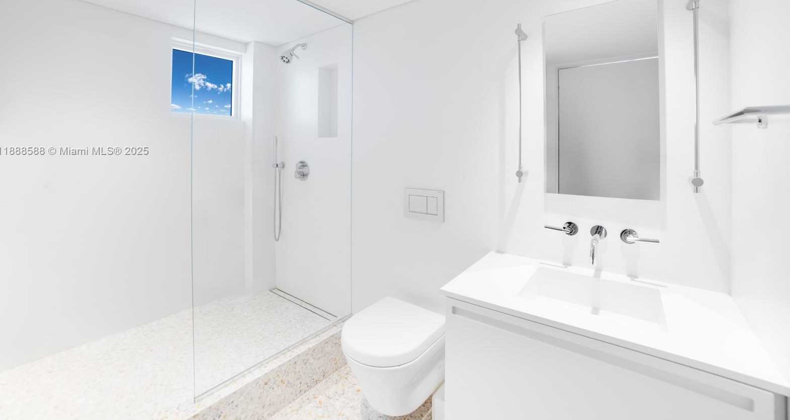 Small Image of 1900 SUNSET HARBOUR DR 2102/4 DR #2102/04/06, Miami Beach Number 17