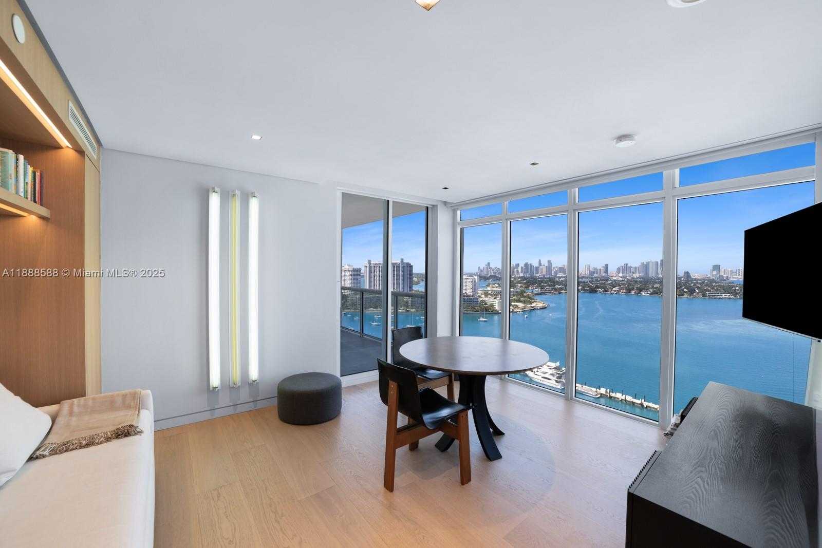 Small Image of 1900 SUNSET HARBOUR DR 2102/4 DR #2102/04/06, Miami Beach Number 20