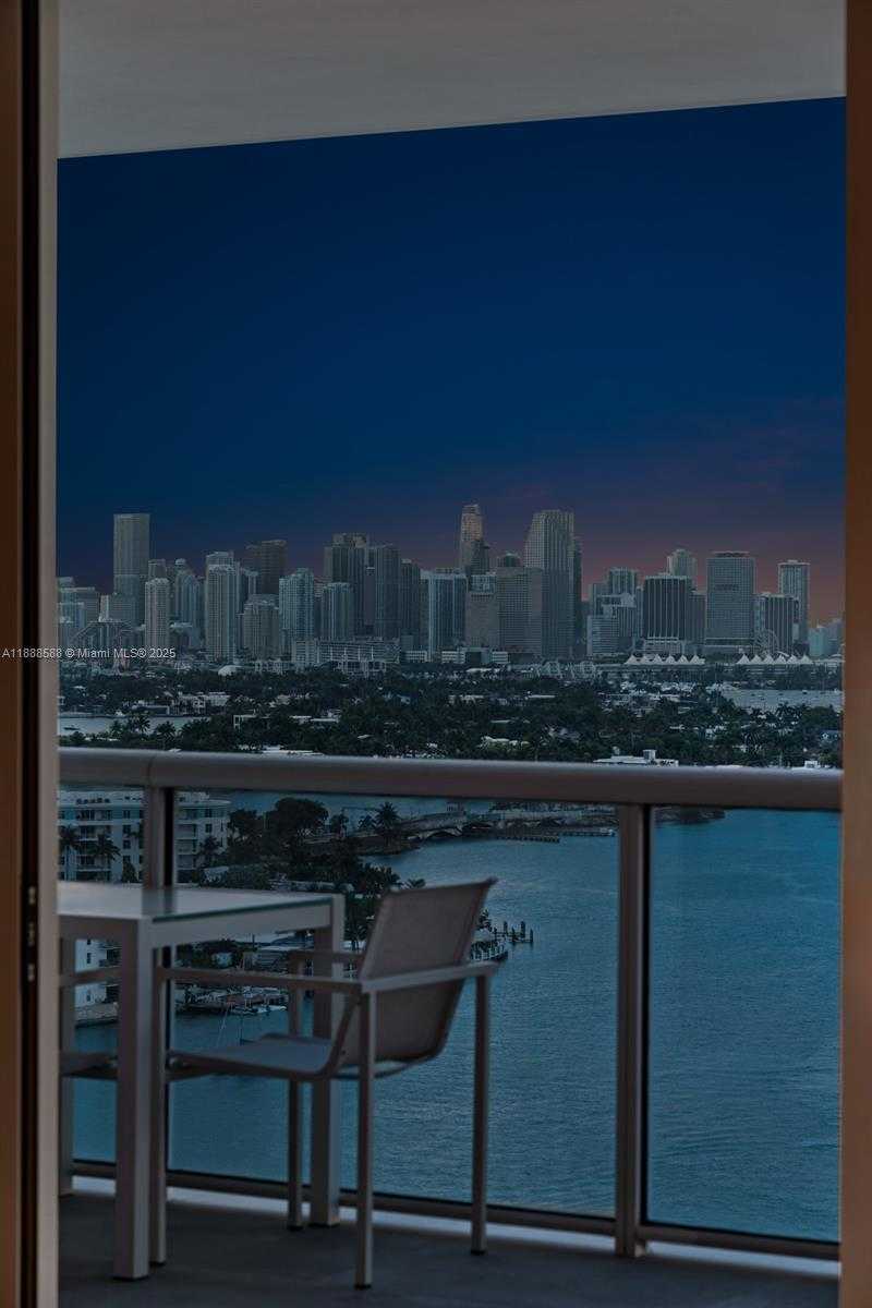 Small Image of 1900 SUNSET HARBOUR DR 2102/4 DR #2102/04/06, Miami Beach Number 32