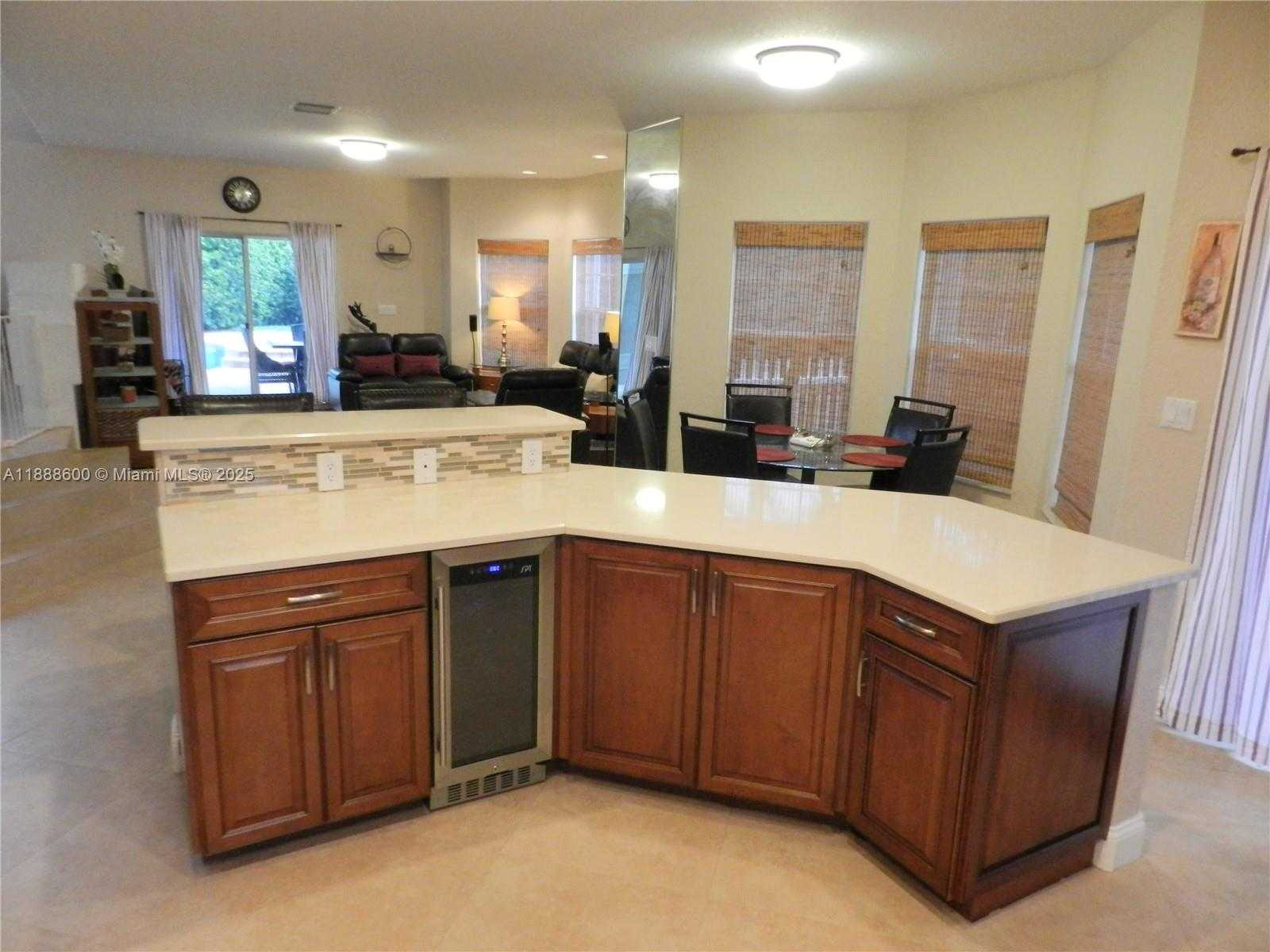 Small Image of 210 LA COSTA CT, Weston Number 15