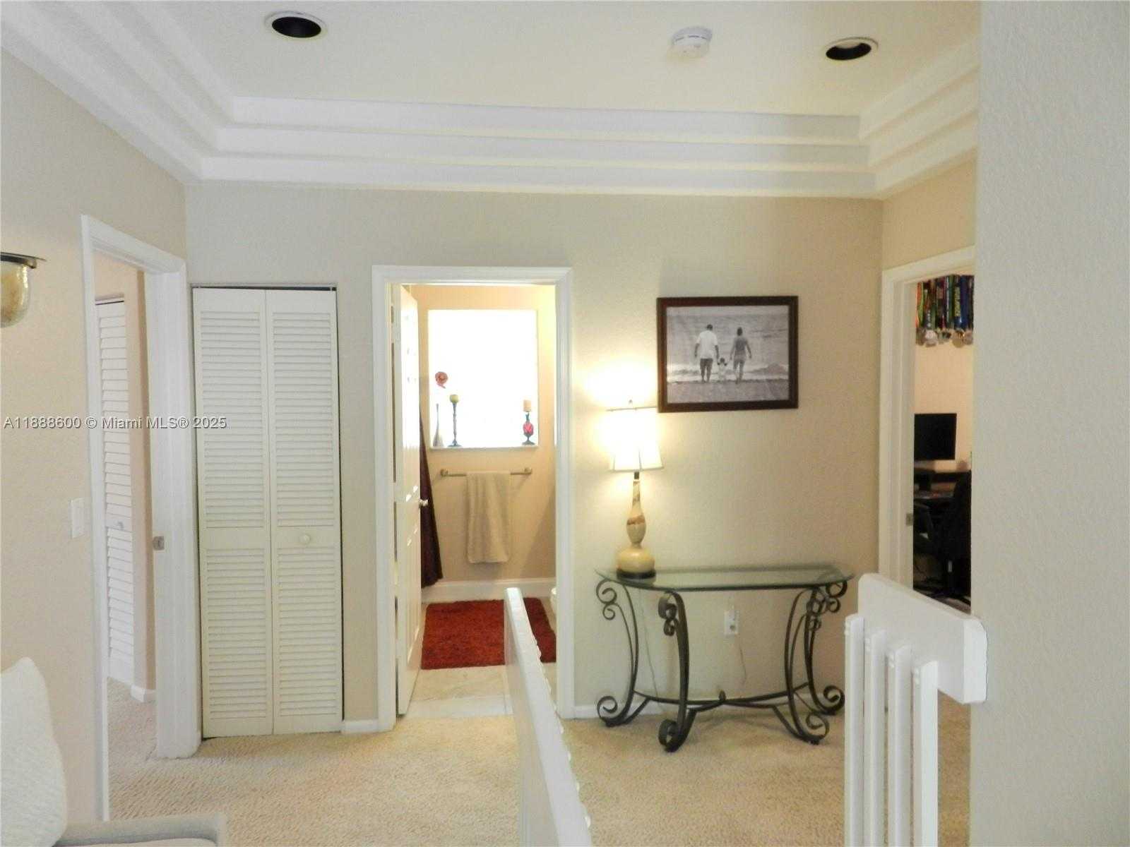 Small Image of 210 LA COSTA CT, Weston Number 24