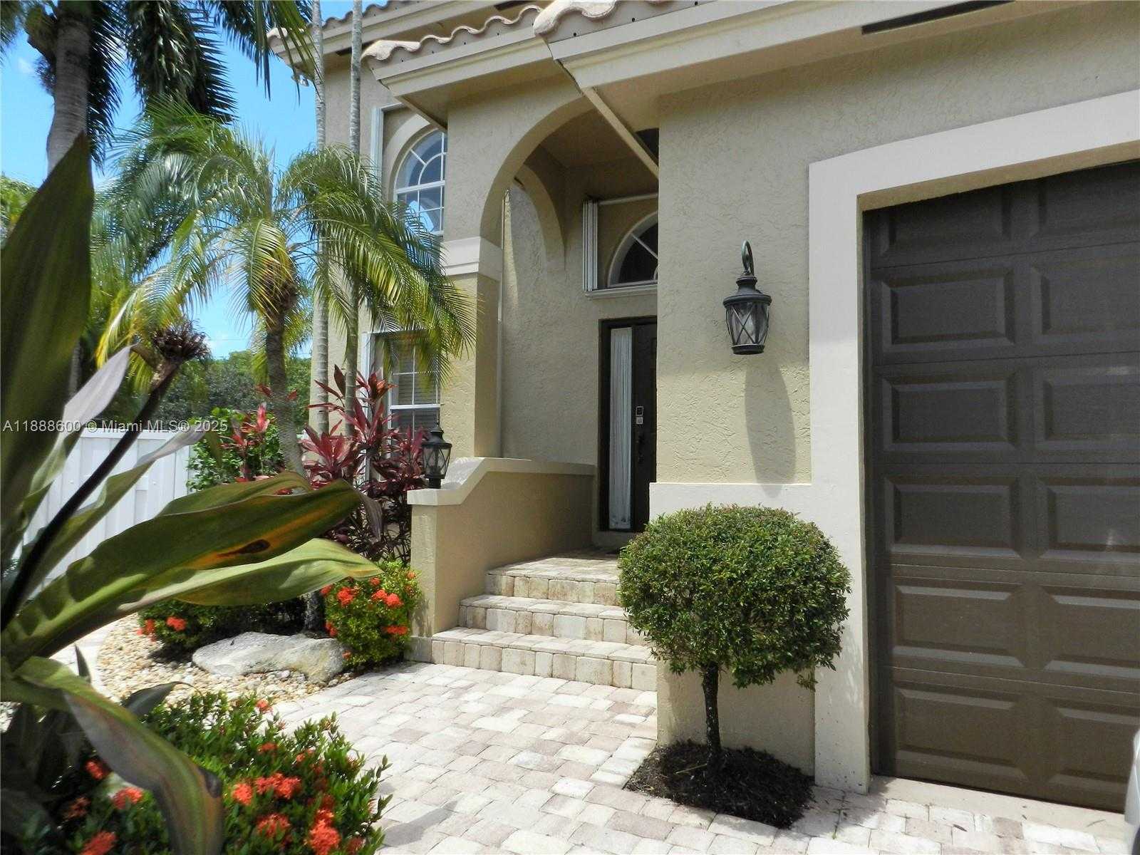 Small Image of 210 LA COSTA CT, Weston Number 3