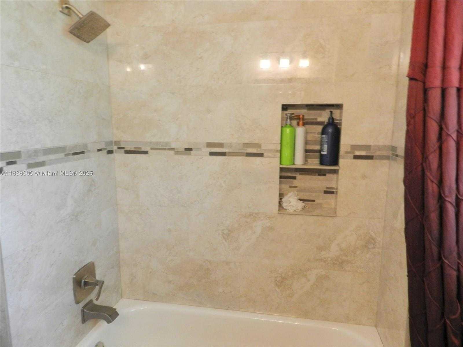 Small Image of 210 LA COSTA CT, Weston Number 30