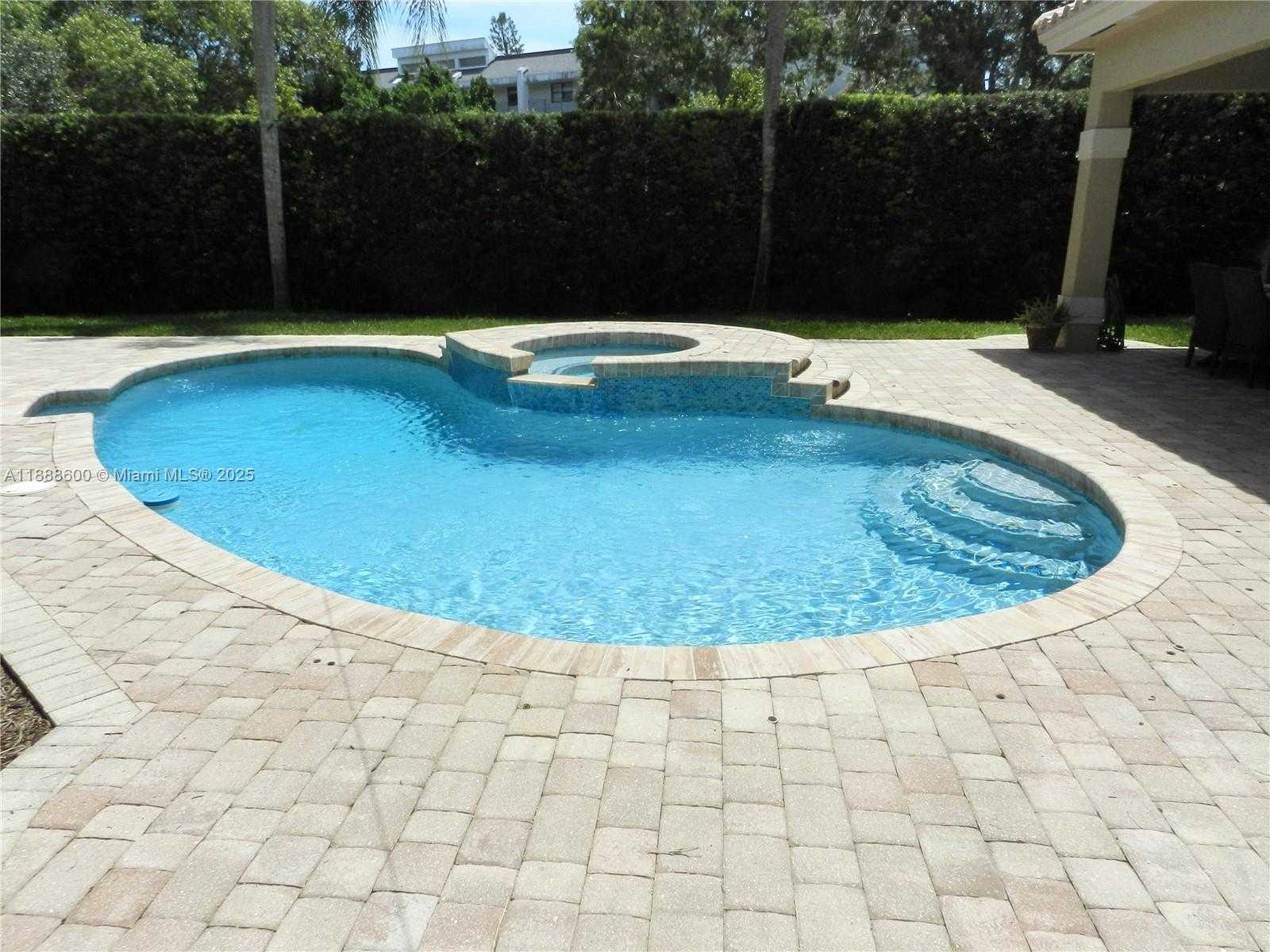 Small Image of 210 LA COSTA CT, Weston Number 34