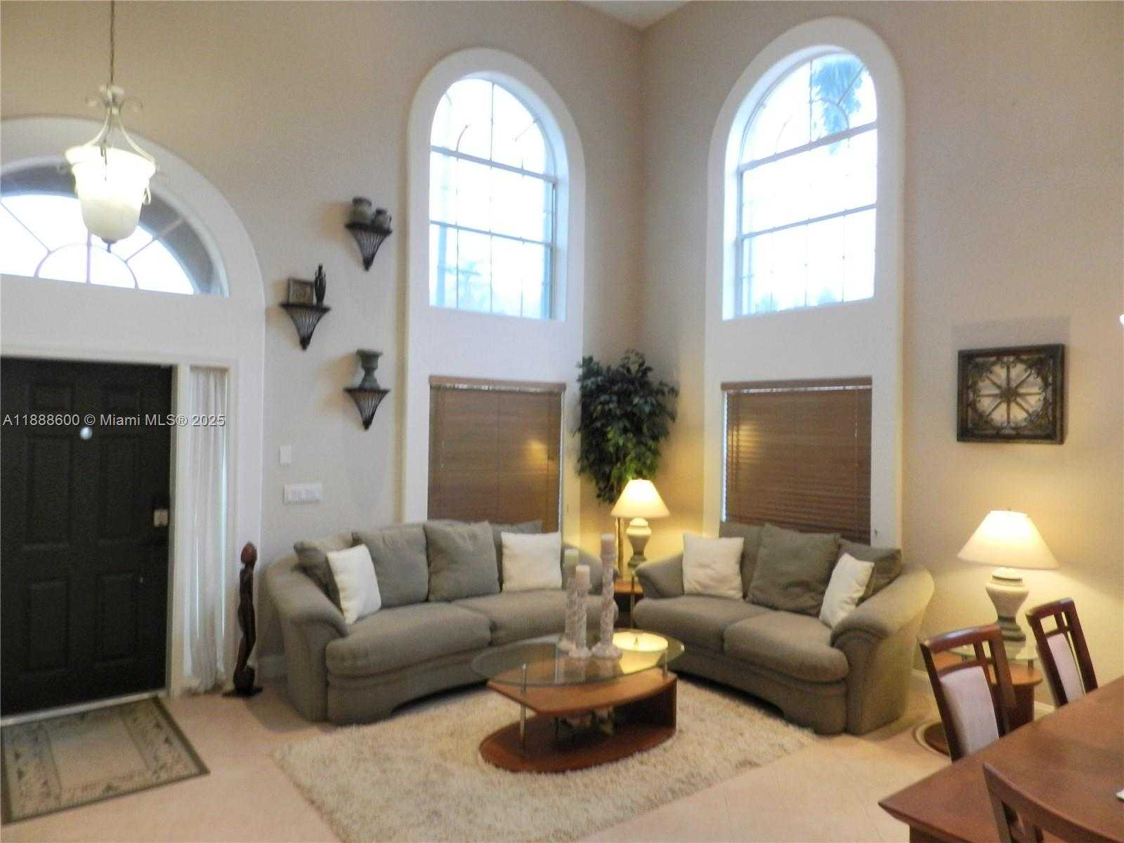 Small Image of 210 LA COSTA CT, Weston Number 5