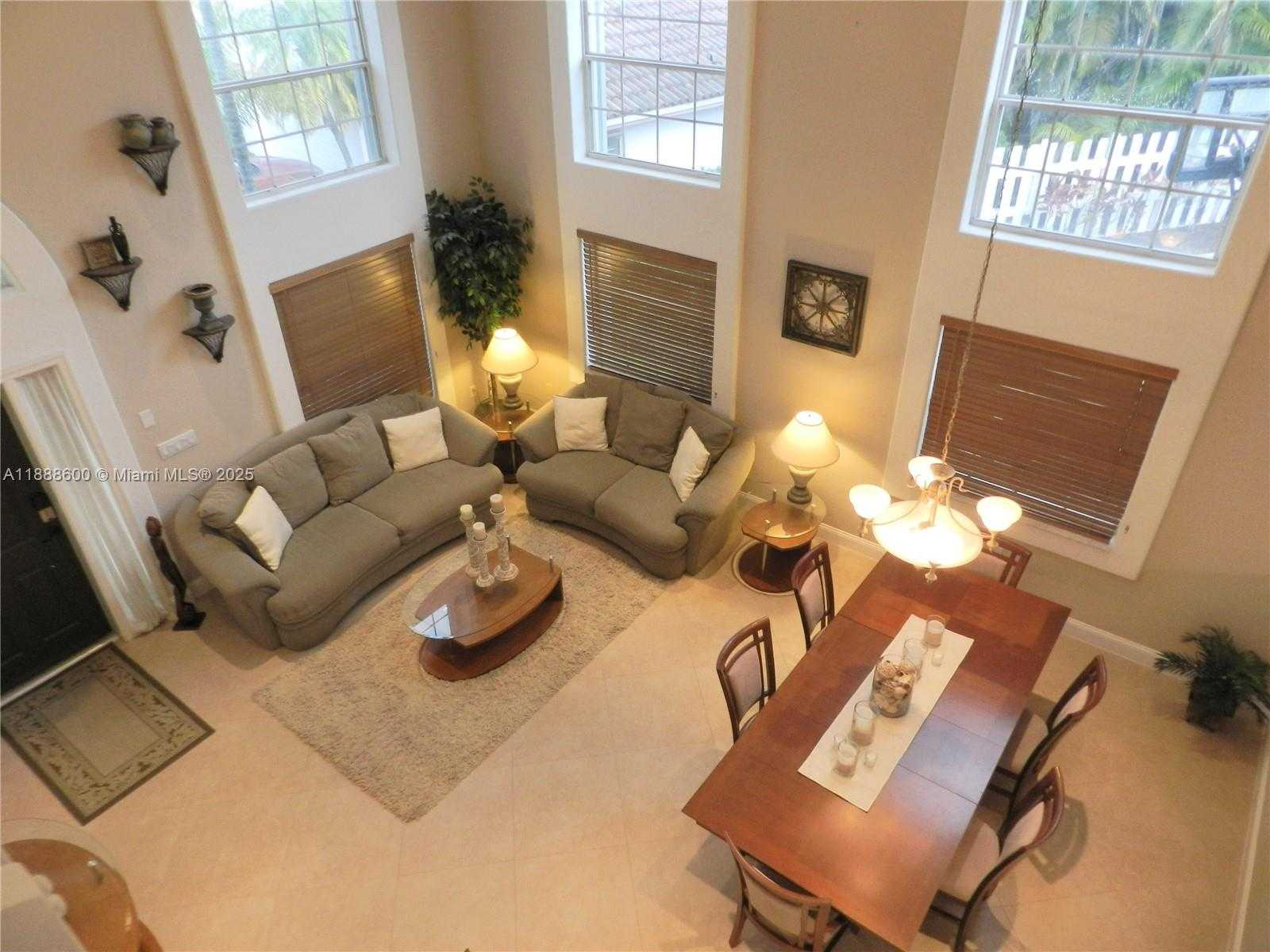 Small Image of 210 LA COSTA CT, Weston Number 7