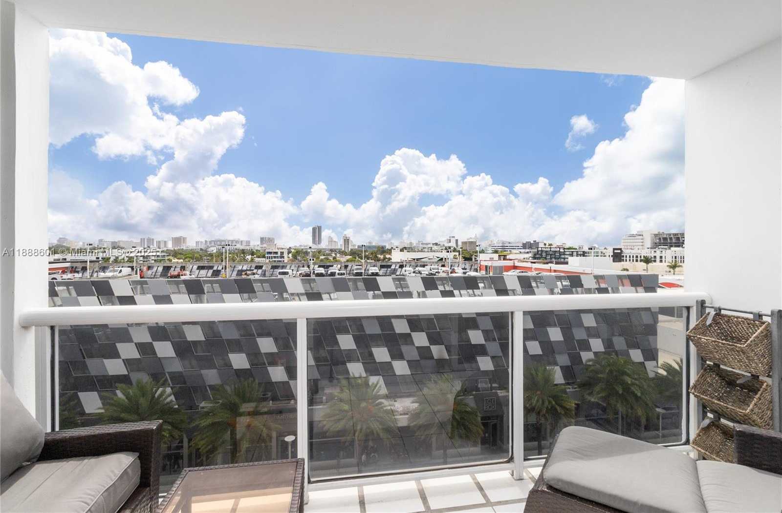 Small Image of 1800 SUNSET HARBOUR DR #809, Miami Beach Number 6