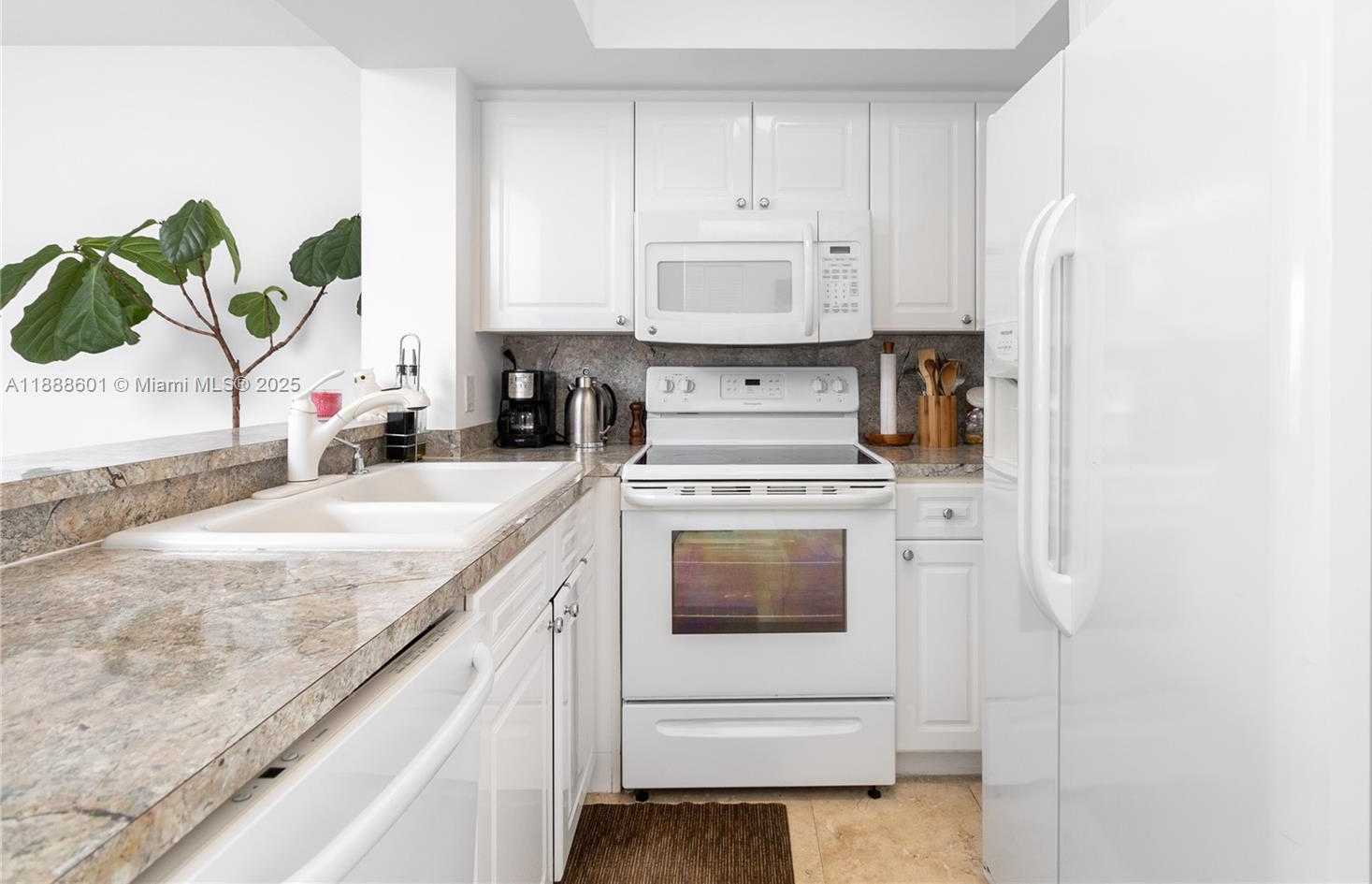 Small Image of 1800 SUNSET HARBOUR DR #809, Miami Beach Number 7