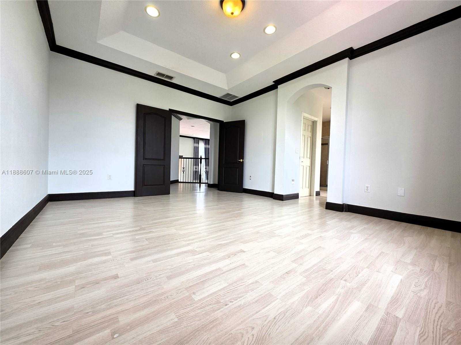 Small Image of 14843 SOUTH WEST 24TH ST, Miami Number 14