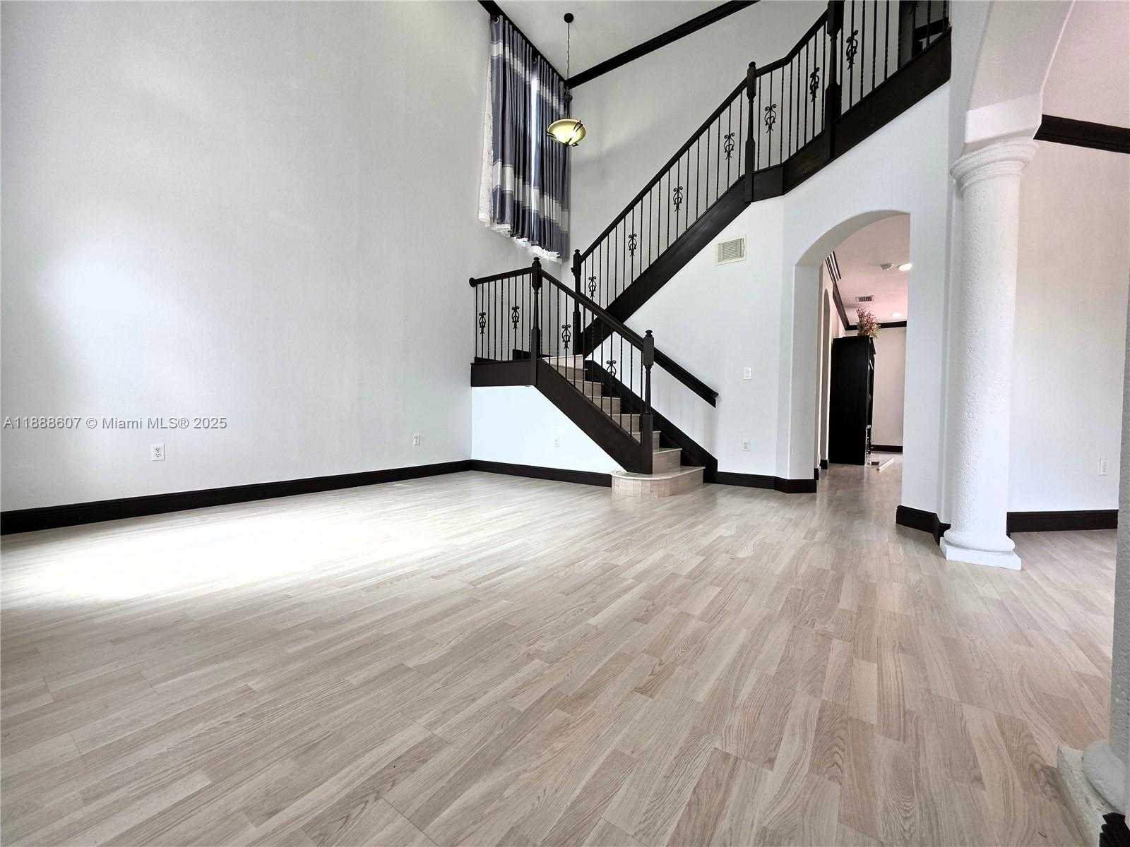 Small Image of 14843 SOUTH WEST 24TH ST, Miami Number 3
