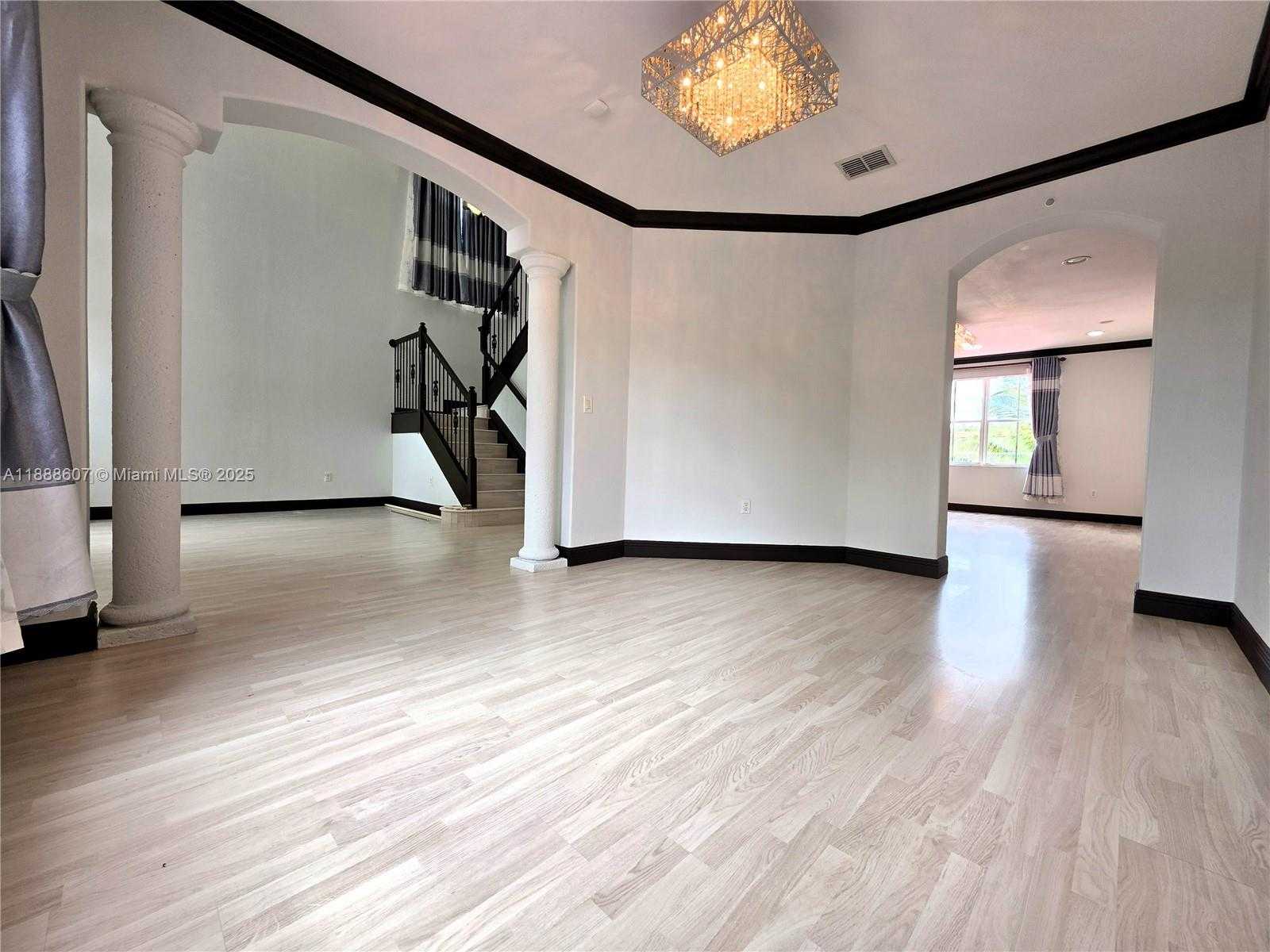 Small Image of 14843 SOUTH WEST 24TH ST, Miami Number 5