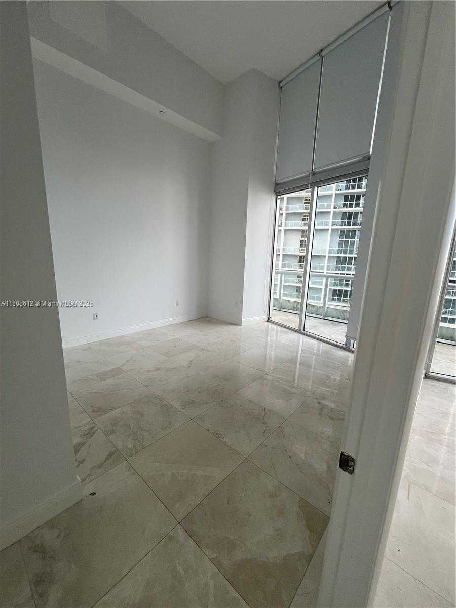 Small Image of 495 BRICKELL AVE #4106, Miami Number 5