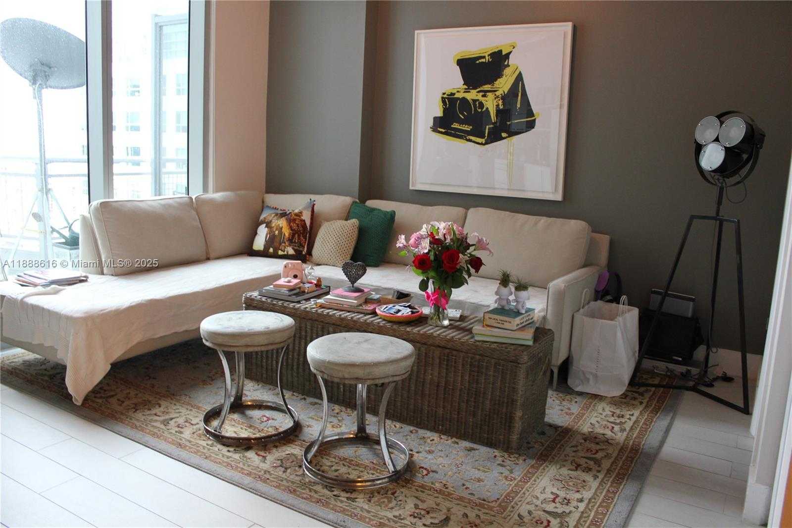 Small Image of 690 SOUTH WEST 1ST CT #2327, Miami Number 15