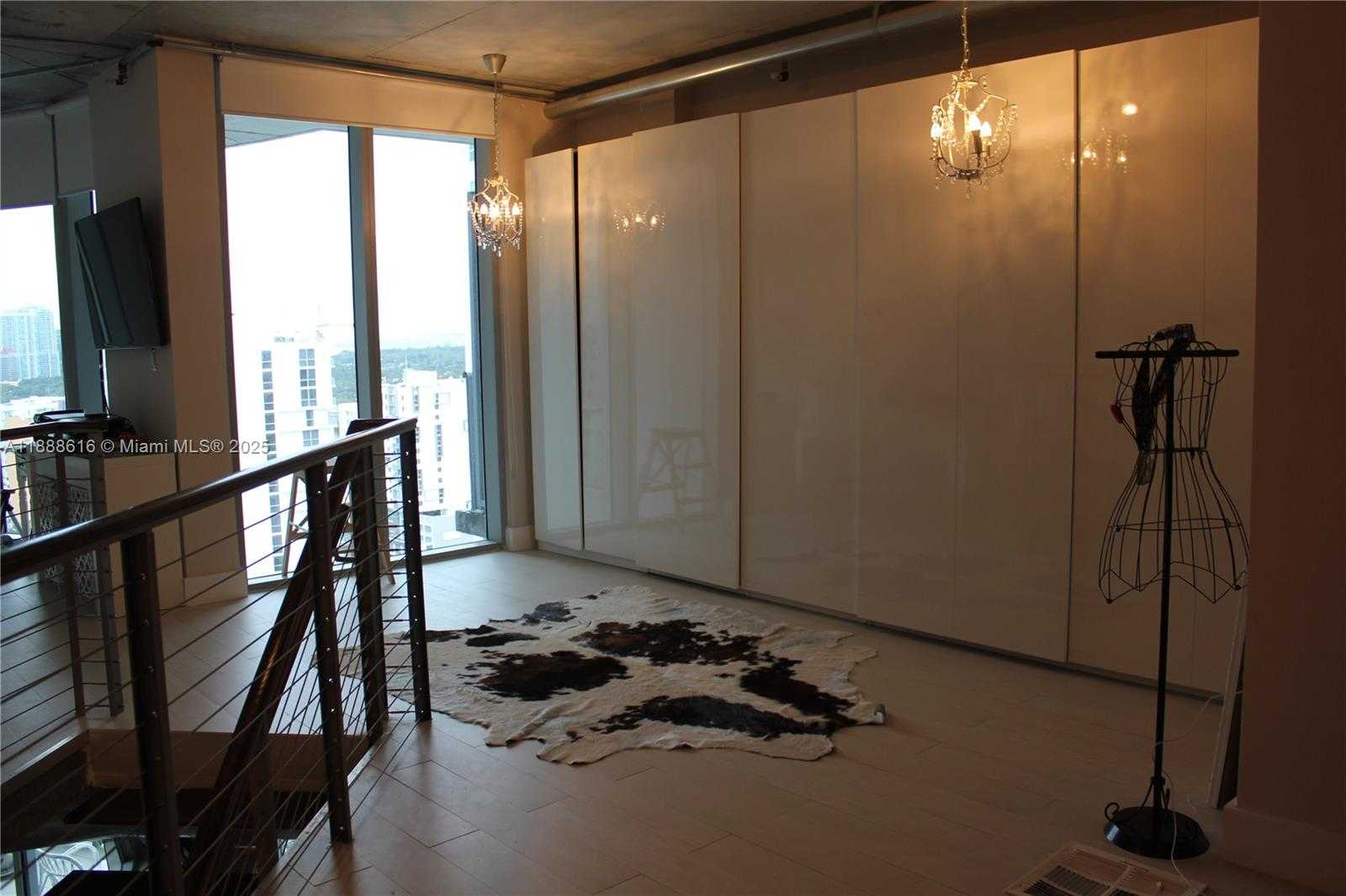 Small Image of 690 SOUTH WEST 1ST CT #2327, Miami Number 17