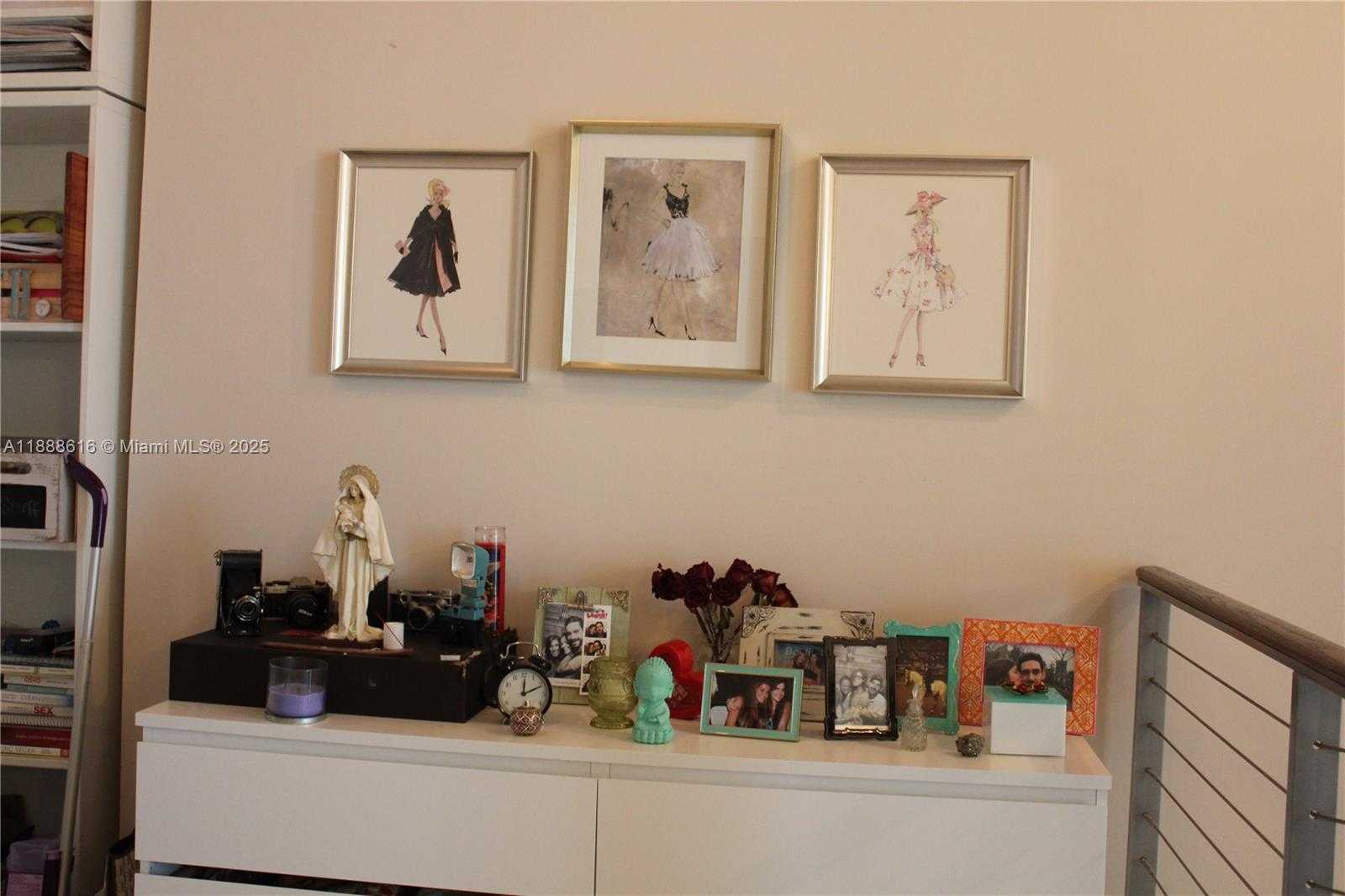 Small Image of 690 SOUTH WEST 1ST CT #2327, Miami Number 20