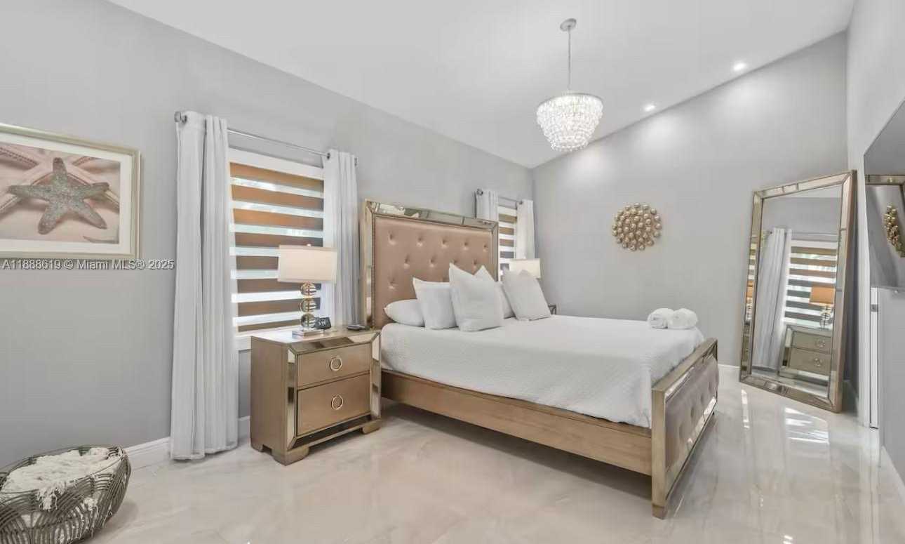 Small Image of Lake Clarke Shores Number 6