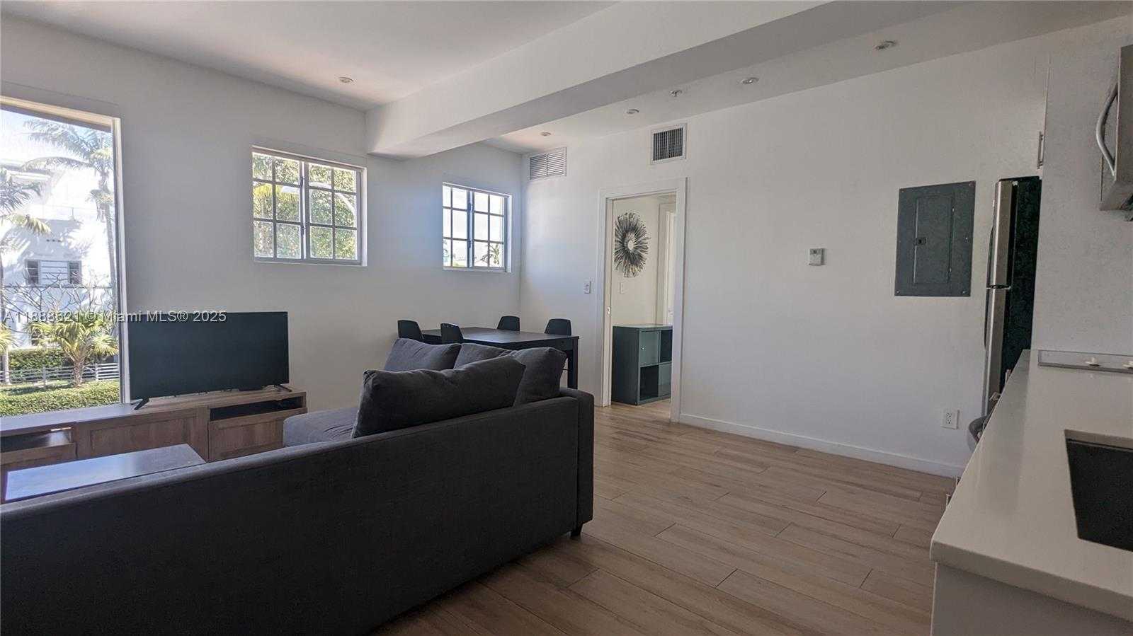 Small Image of 700 16TH ST #202, Miami Beach Number 12