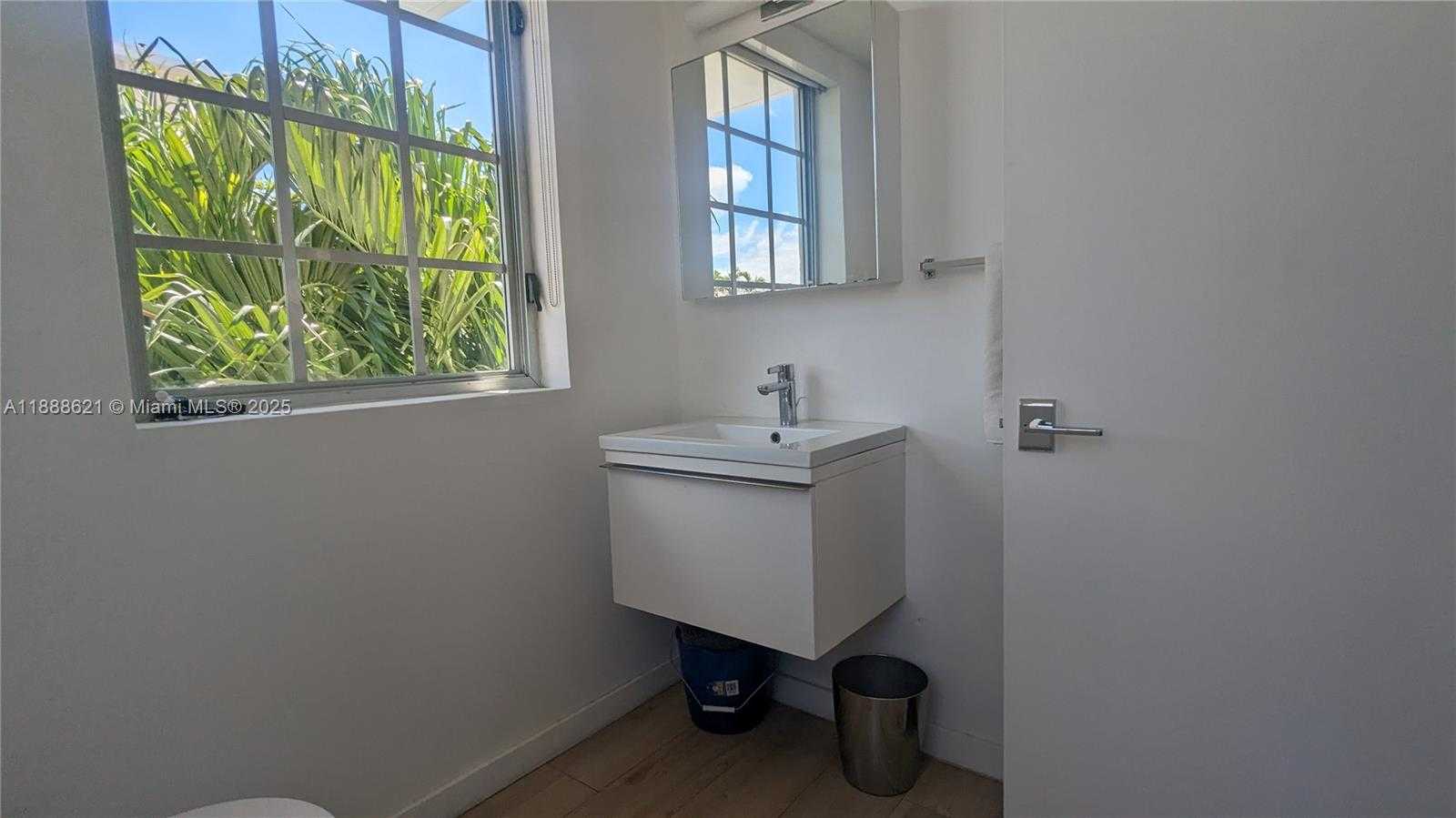 Small Image of 700 16TH ST #202, Miami Beach Number 9