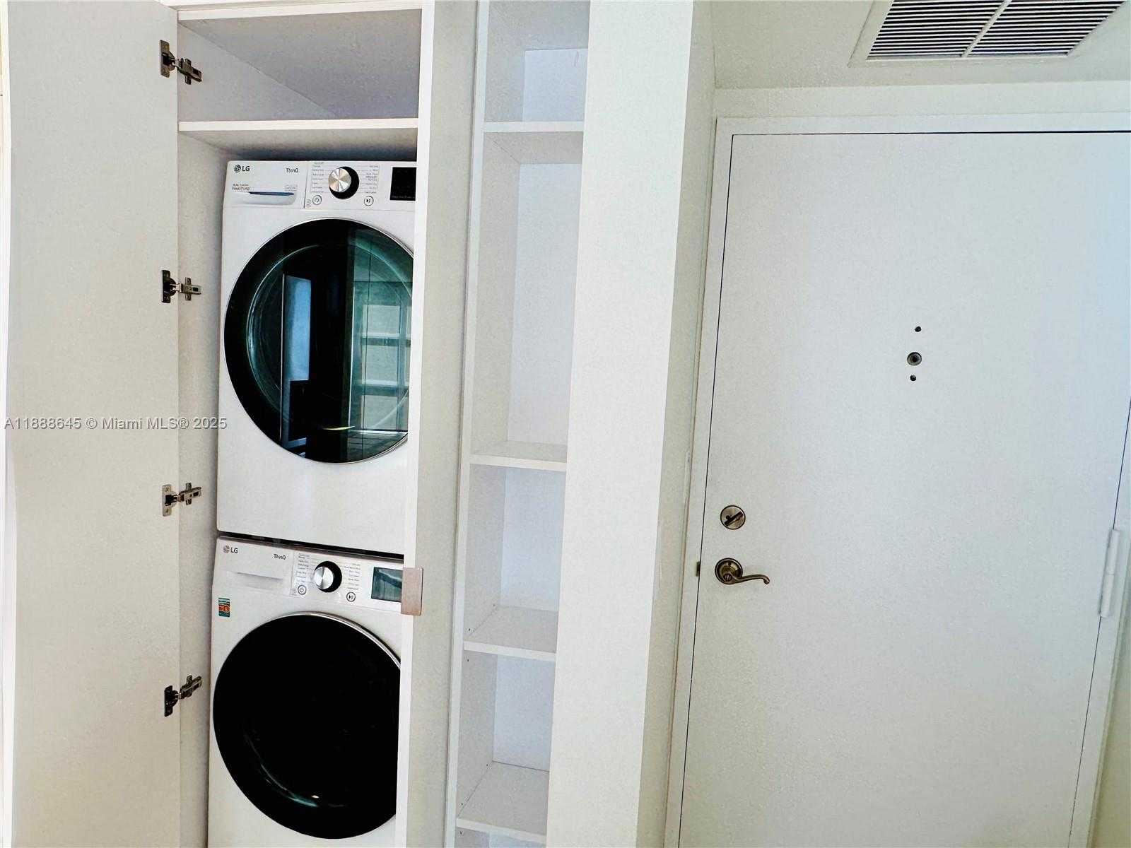 Small Image of 1901 BRICKELL AVE #B1503, Miami Number 3